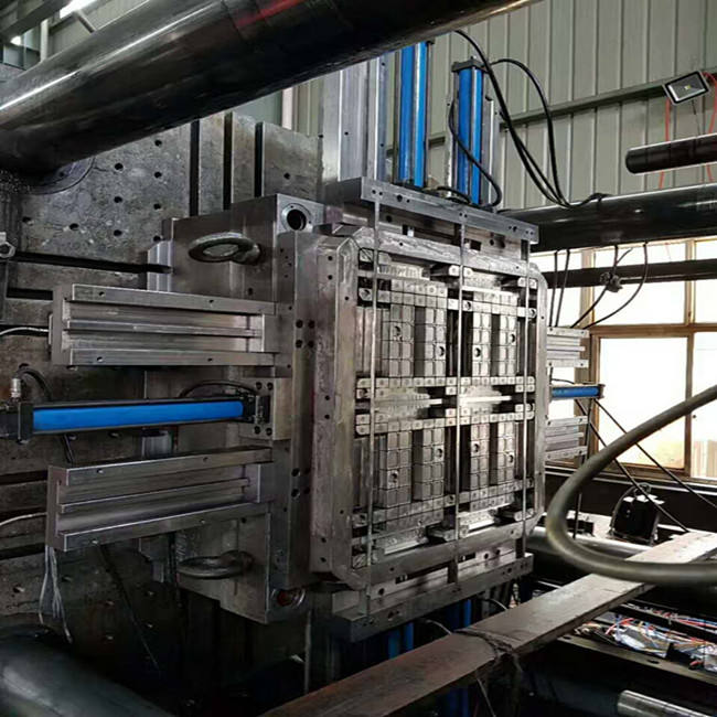 Plastic injection pallet factory mould